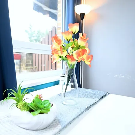 2 Bedroom Flat Next To Arsenal Stadium - Highbury London Exterior photo